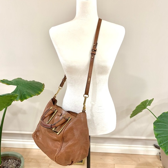 Chloe Crossbody Bag - Picture 4 of 11